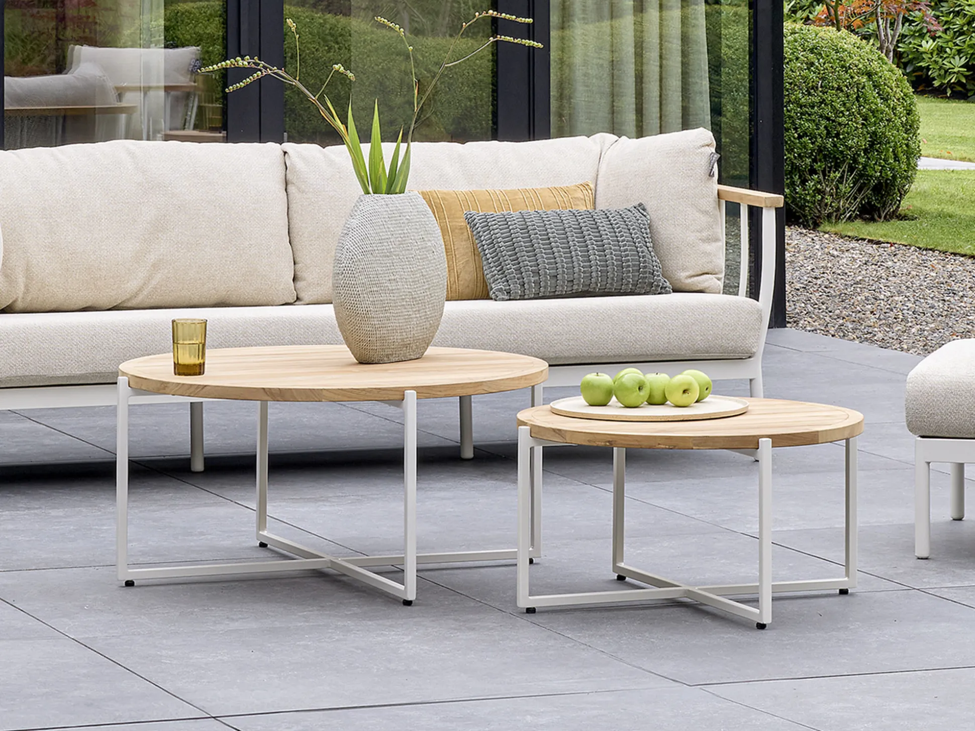Apple Bee Condor lounge tuintafel ø 74cm (h: 38)