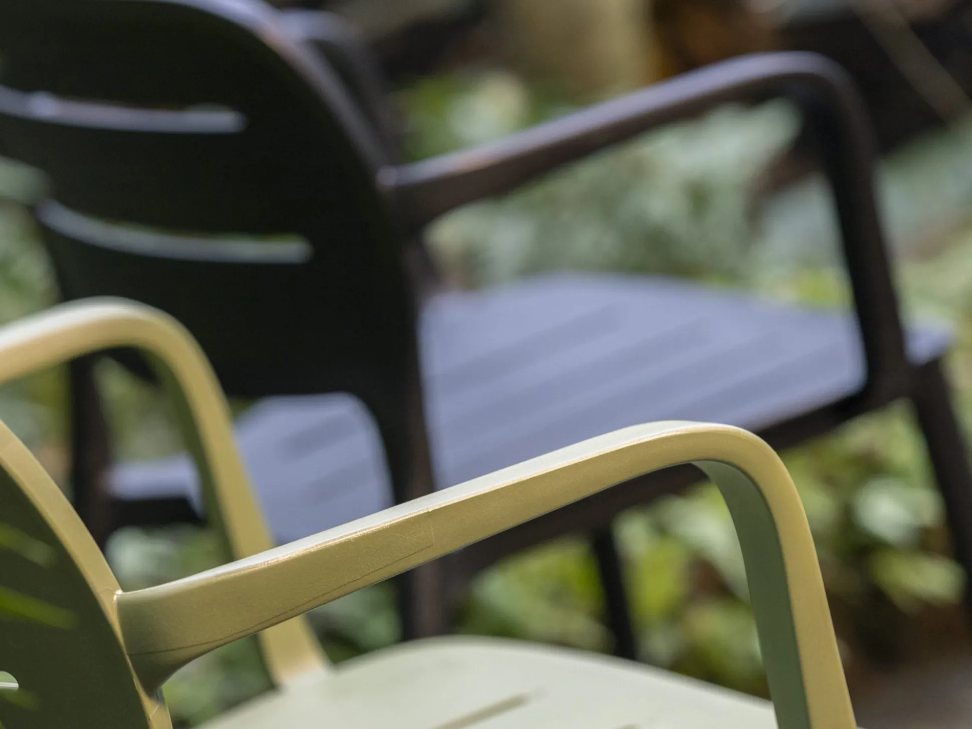 Forza Pazzia dining tuinstoel stapelbaar