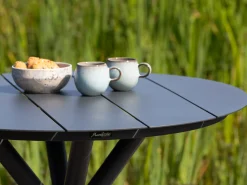 Manifesto Sora dining tuintafel ø 90cm (h:75cm)