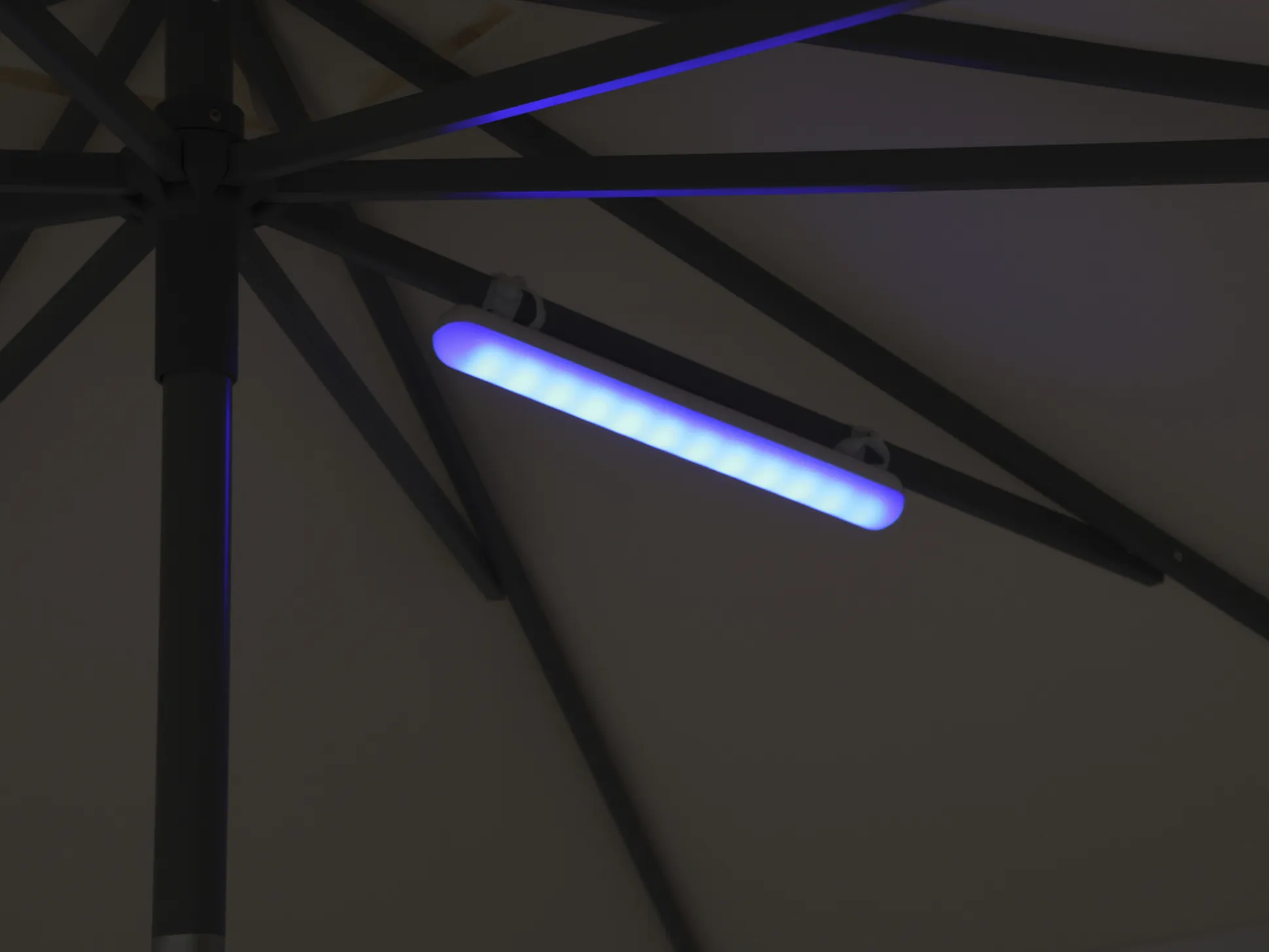 New Garden Banana buitenlamp led oplaadbaar dimbaar 35cm